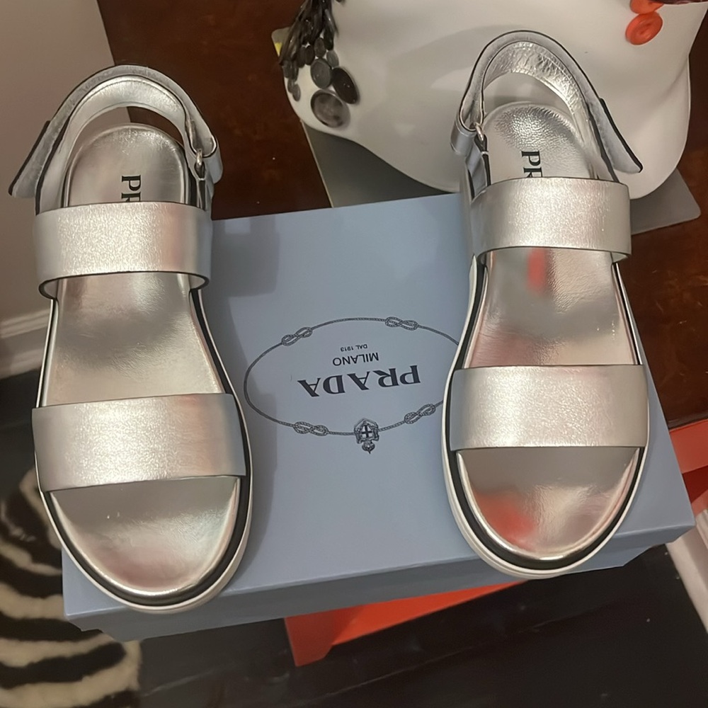 Prada leather sling back sandals size 8 - Picture 6 of 9